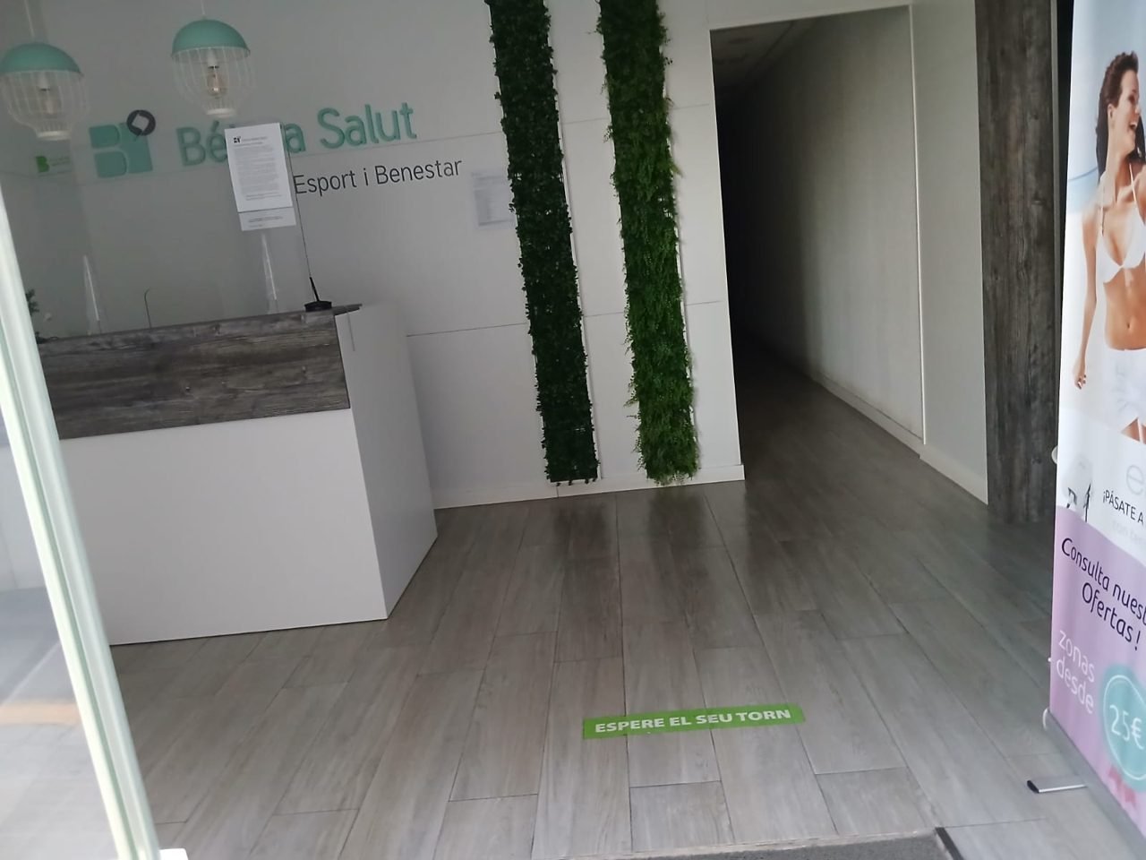 Recepción de local impecable